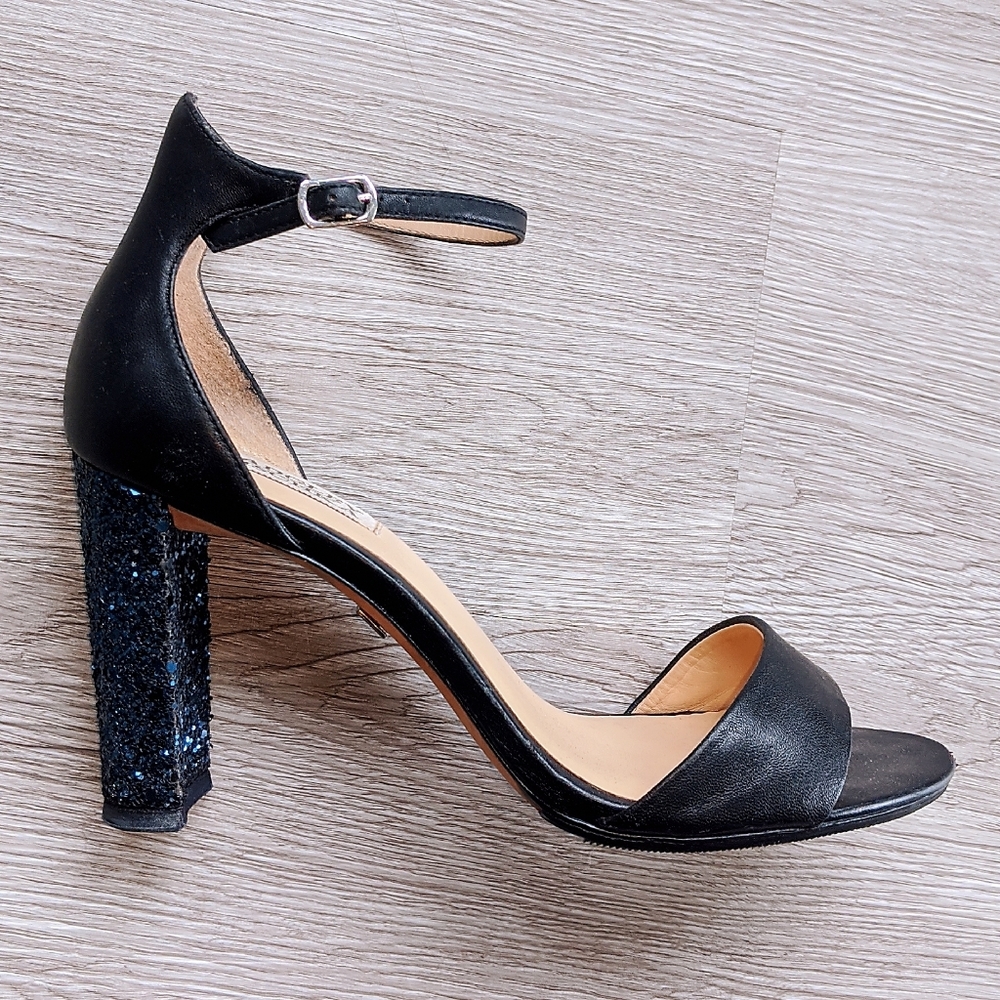Badgley Mischka  Shoe